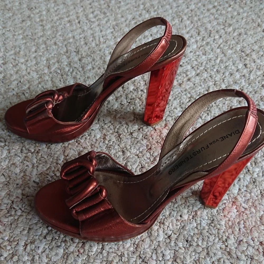 Diane von Furstenberg metallic orange open-toe slingback heels size 6.5